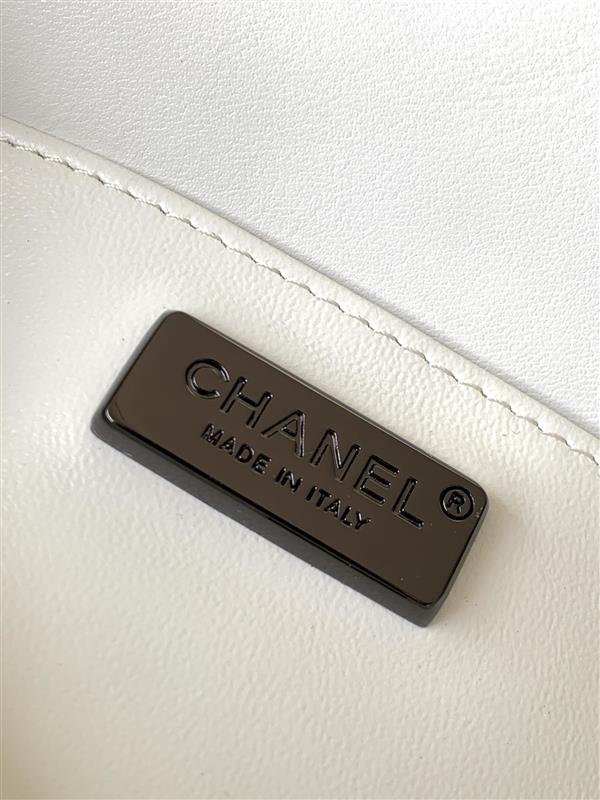 2026127205657333 880